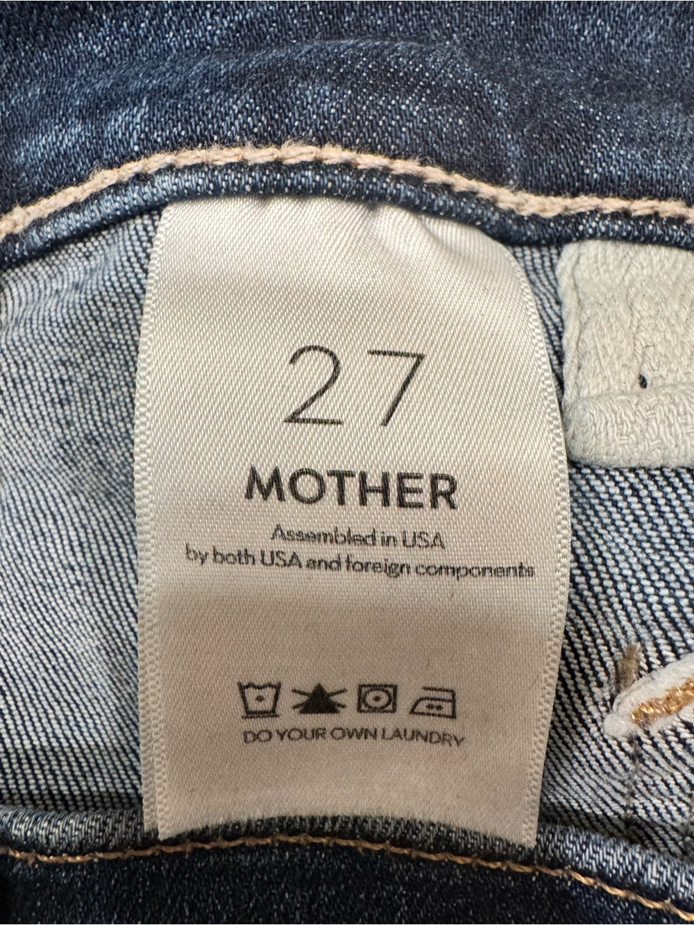 MOTHER The Patch Pocket Weekender Mid-Rise Flare Jeans - Picture 3 of 7